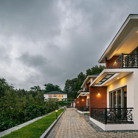 Vismita County Hotel Chikmagalur Exterior photo